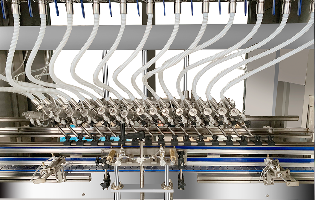 Gravity filling machine nozzles